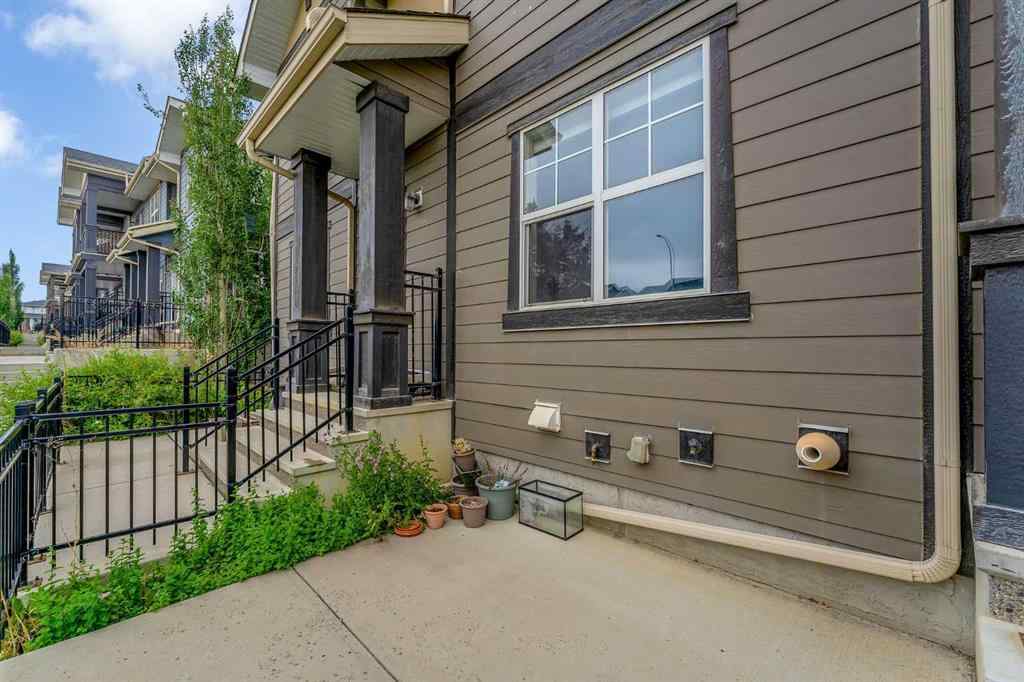 MLS® A2239207 - 131 Evanscrest Gardens NW in Evanston Calgary, Residential