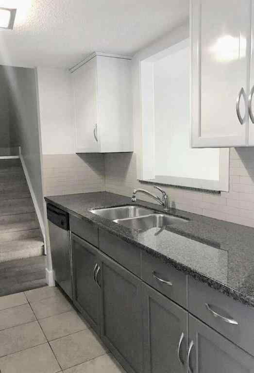 MLS® A2239225 - Unit #106 1123 13 Avenue SW in Beltline Calgary, Residential