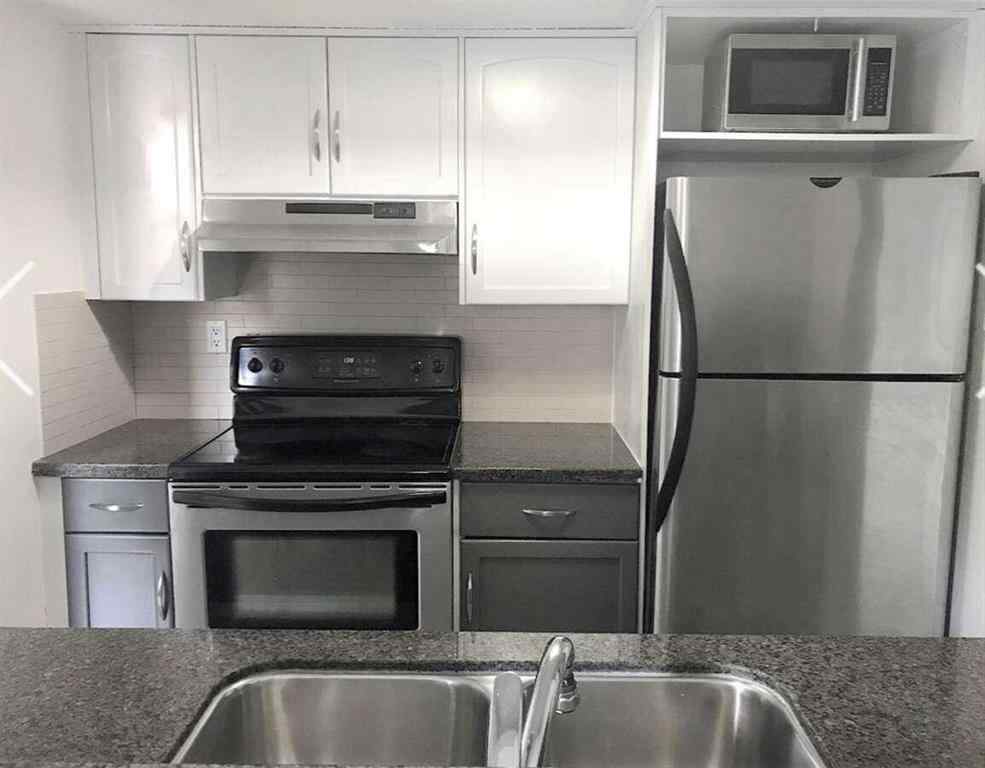 MLS® A2239225 - Unit #106 1123 13 Avenue SW in Beltline Calgary, Residential