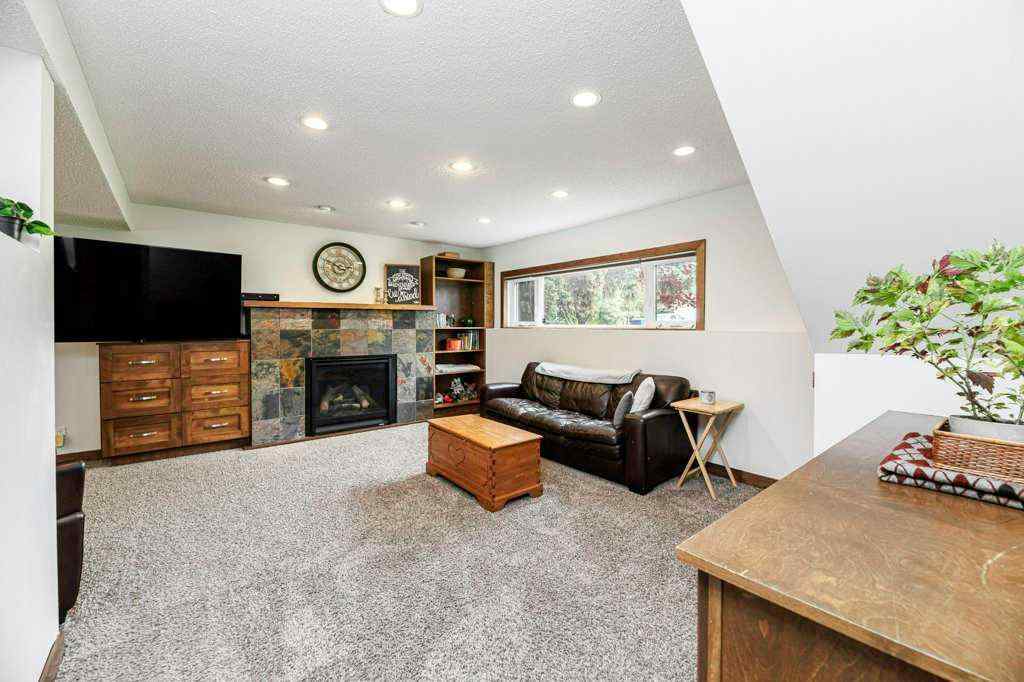 MLS® A2239231 - 3528 44A Avenue  in Mountview Red Deer, Residential