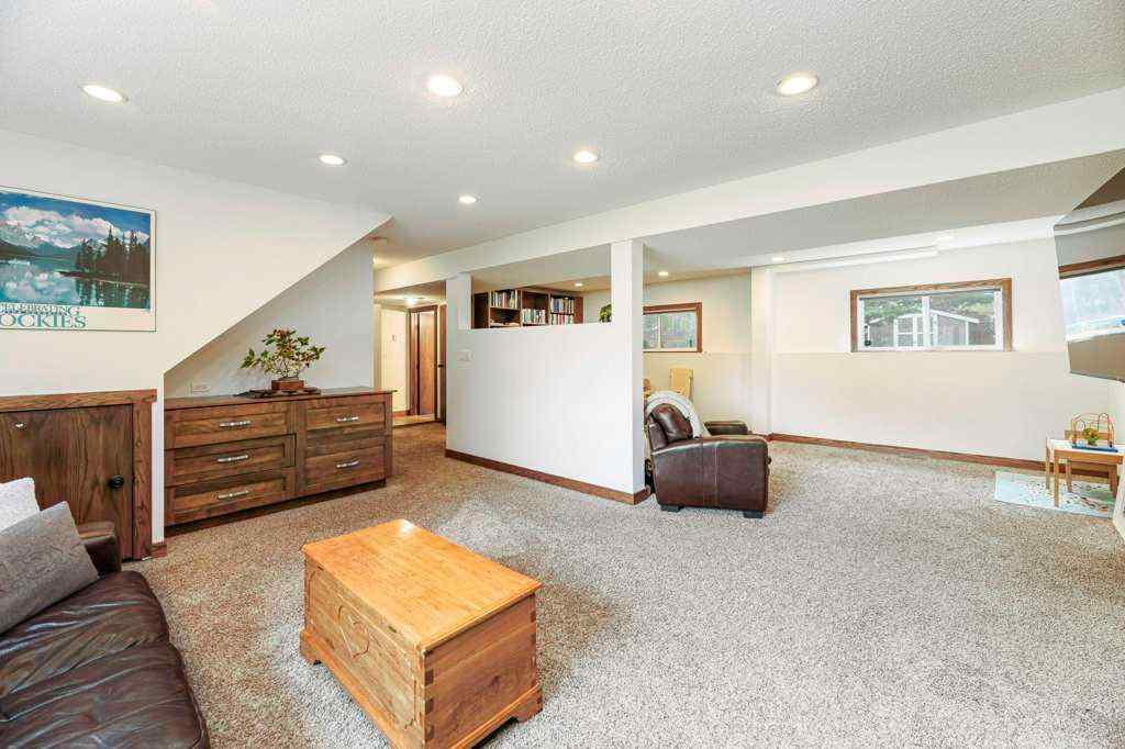 MLS® A2239231 - 3528 44A Avenue  in Mountview Red Deer, Residential