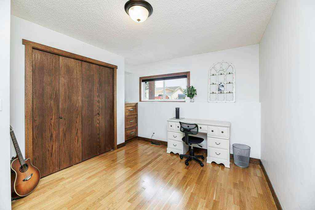 MLS® A2239231 - 3528 44A Avenue  in Mountview Red Deer, Residential