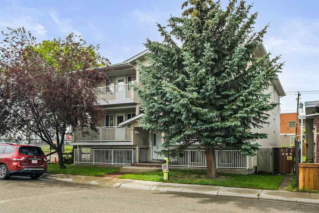 MLS® A2239232 - Unit #201 1723 37 Street SE in Forest Lawn Calgary, Residential