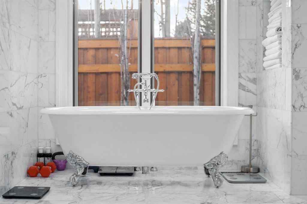 MLS® A2239234 - 1020 Bel-Aire Drive SW in Bel-Aire Calgary, Residential