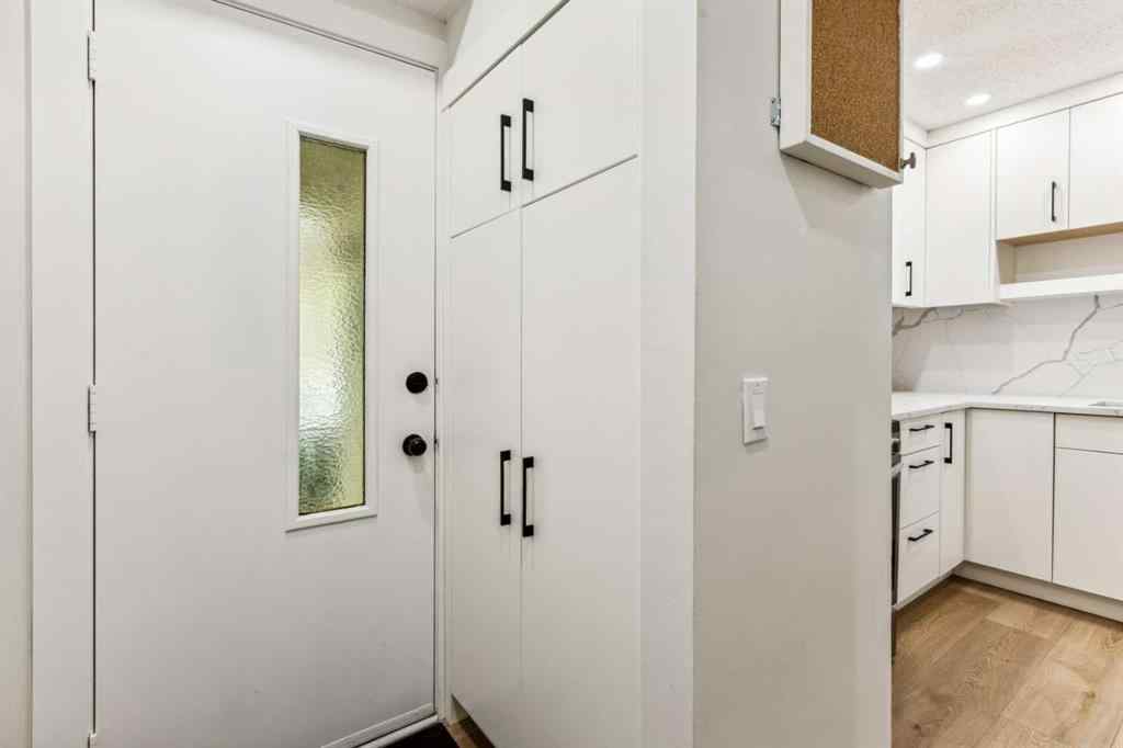 MLS® A2239262 - Unit #1101 2520 Palliser Drive SW in Oakridge Calgary, Residential
