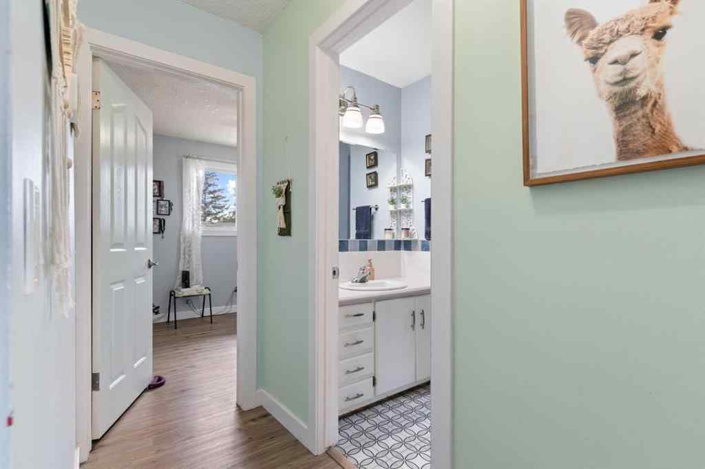 MLS® A2239277 - 60 Dover Meadow Close SE in Dover Calgary, Residential