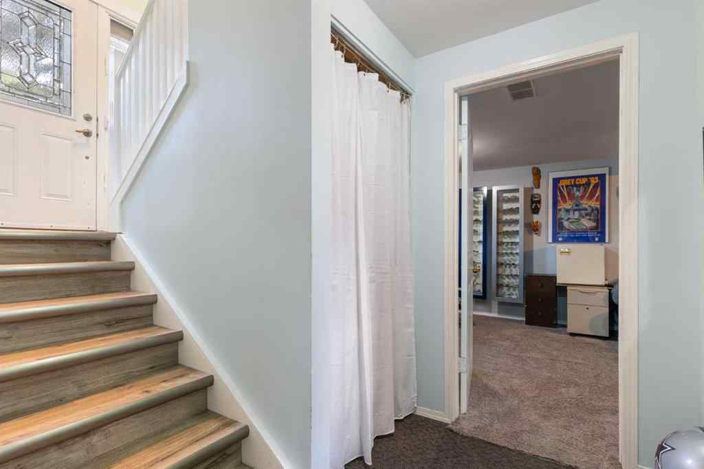 MLS® A2239277 - 60 Dover Meadow Close SE in Dover Calgary, Residential