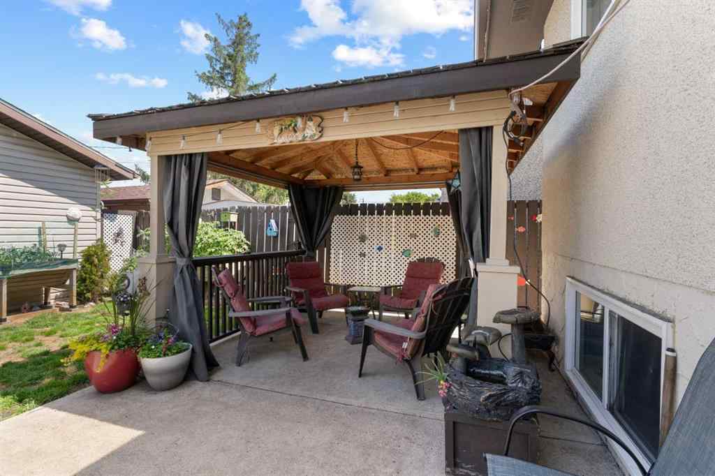 MLS® A2239277 - 60 Dover Meadow Close SE in Dover Calgary, Residential