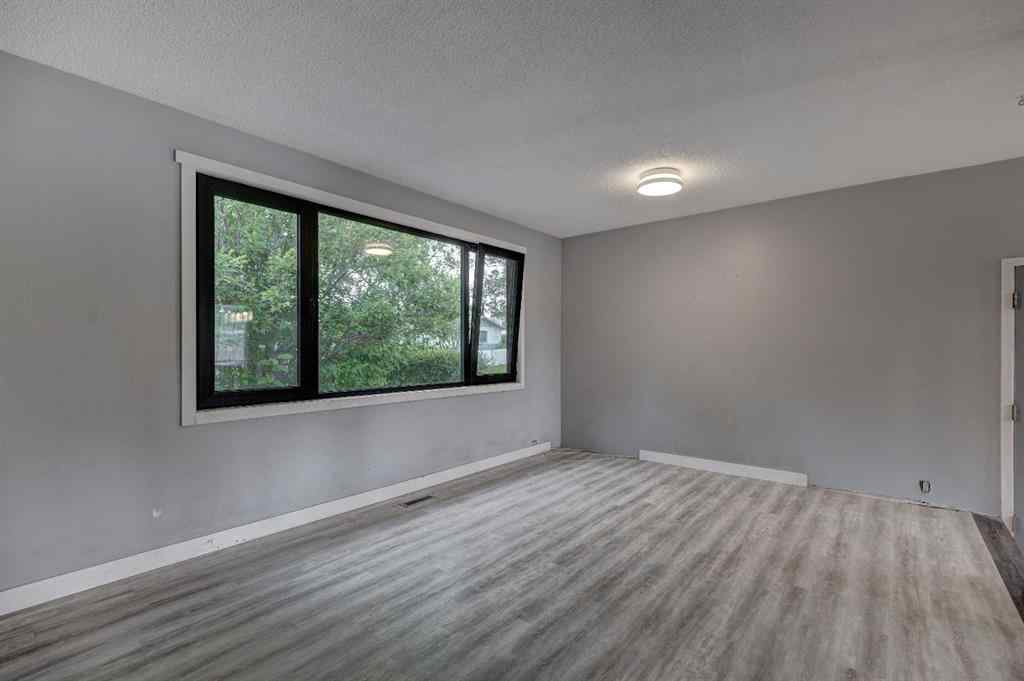 MLS® A2239288 - 3228 31A Avenue SE in Dover Calgary, Residential