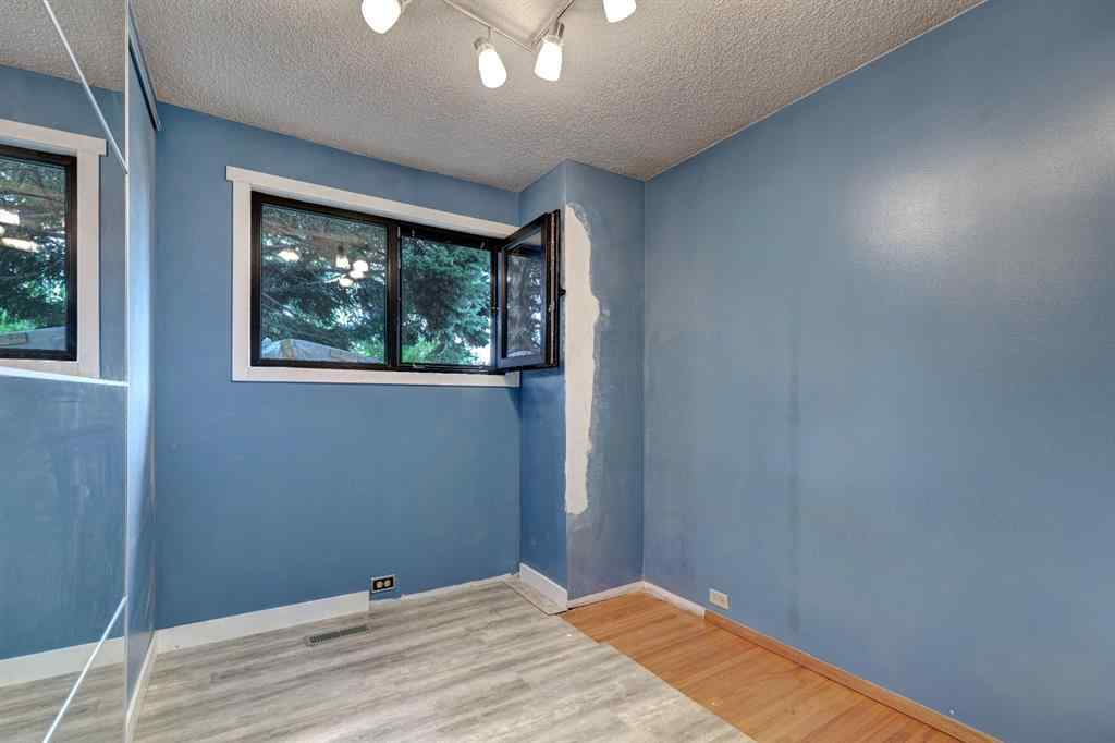 MLS® A2239288 - 3228 31A Avenue SE in Dover Calgary, Residential