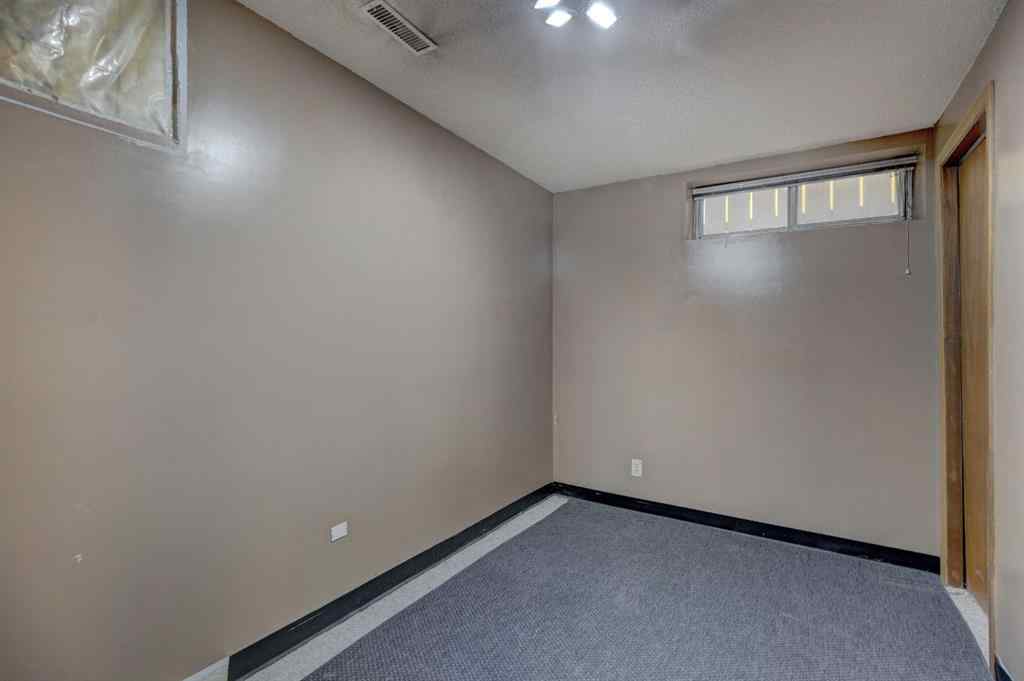 MLS® A2239288 - 3228 31A Avenue SE in Dover Calgary, Residential