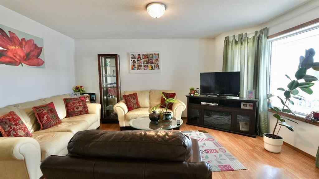 MLS® A2239292 - 10302 83 Street  in Saddleback Ridge Peace River, Residential
