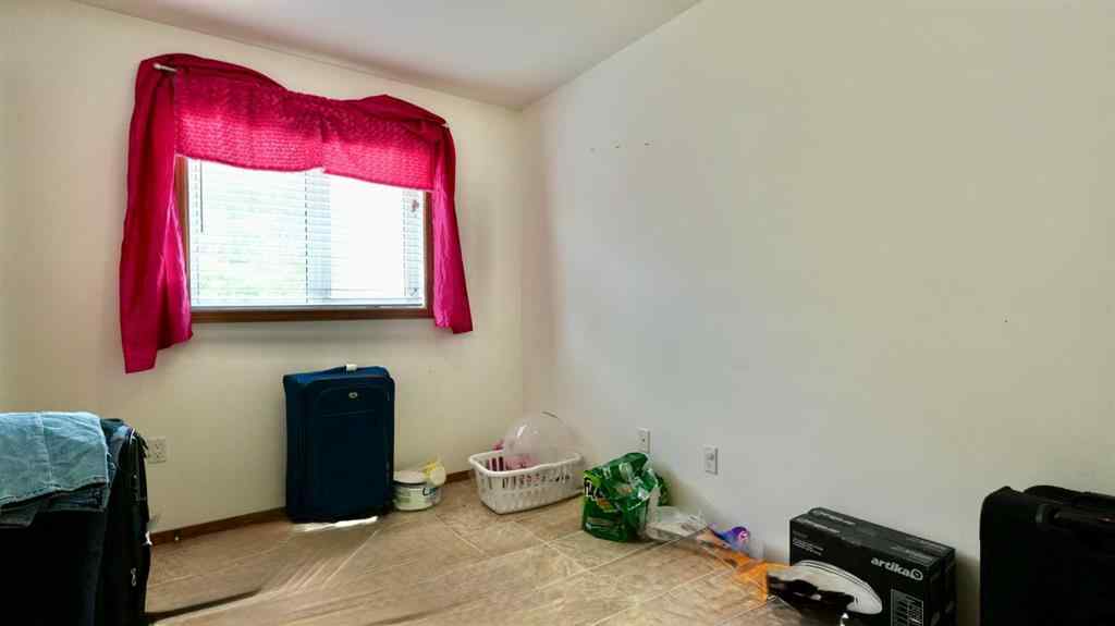 MLS® A2239292 - 10302 83 Street  in Saddleback Ridge Peace River, Residential