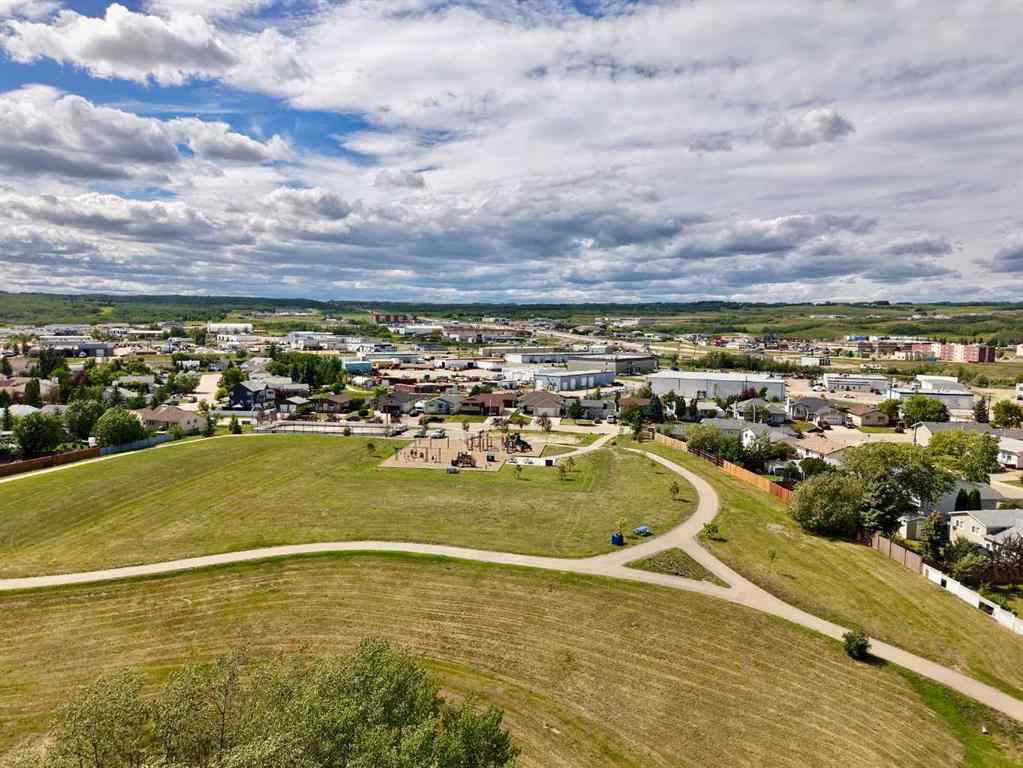 MLS® A2239292 - 10302 83 Street  in Saddleback Ridge Peace River, Residential