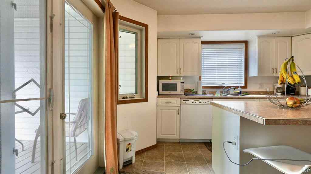 MLS® A2239292 - 10302 83 Street  in Saddleback Ridge Peace River, Residential