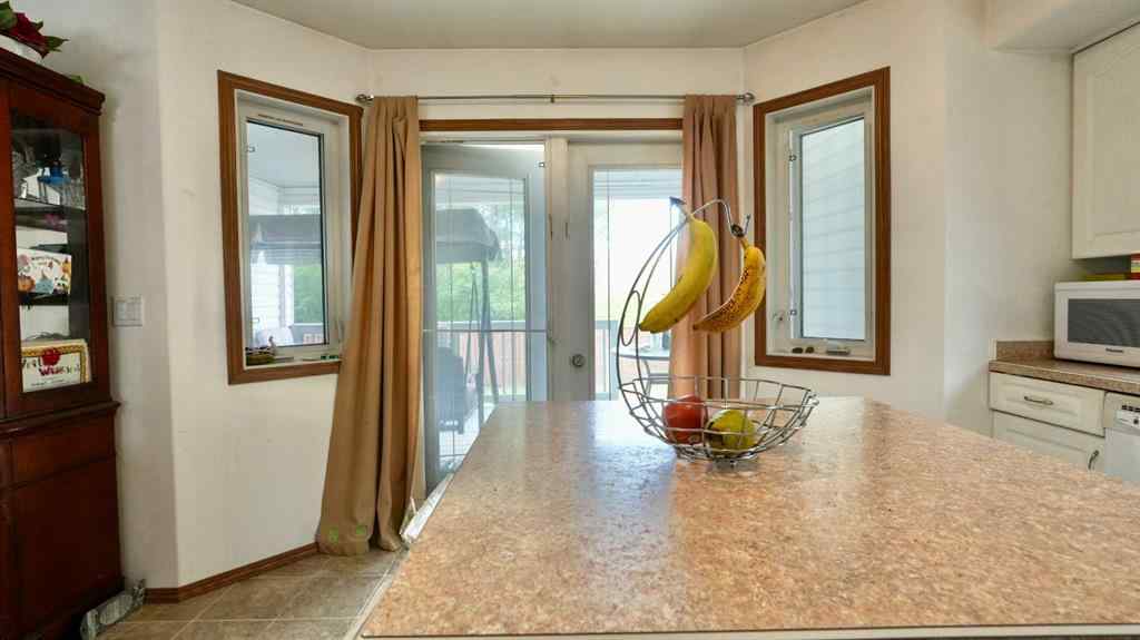 MLS® A2239292 - 10302 83 Street  in Saddleback Ridge Peace River, Residential