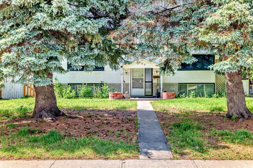 MLS® A2239293 - 627 Fortalice Crescent SE in Forest Heights Calgary, Residential