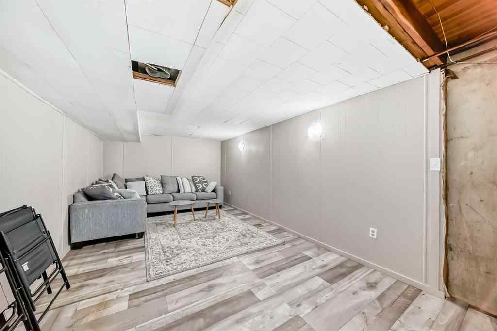 MLS® A2239293 - 627 Fortalice Crescent SE in Forest Heights Calgary, Residential