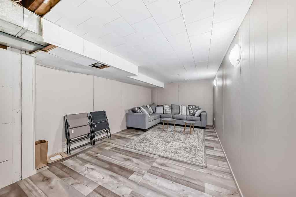 MLS® A2239293 - 627 Fortalice Crescent SE in Forest Heights Calgary, Residential