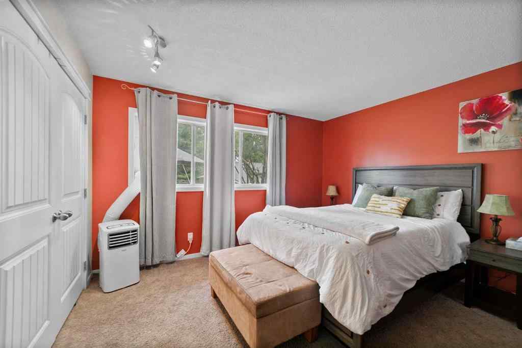 MLS® A2239299 - 5617 47 Avenue W in Forestburg Forestburg, Residential