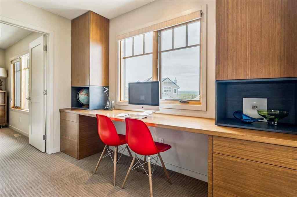 MLS® A2239311 - 374 Discovery Ridge Way SW in Discovery Ridge Calgary, Residential