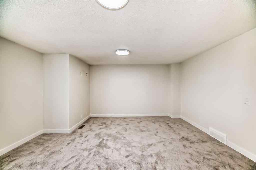 MLS® A2239322 - Unit #32 1515 Falconridge Drive NE in Falconridge Calgary, Residential