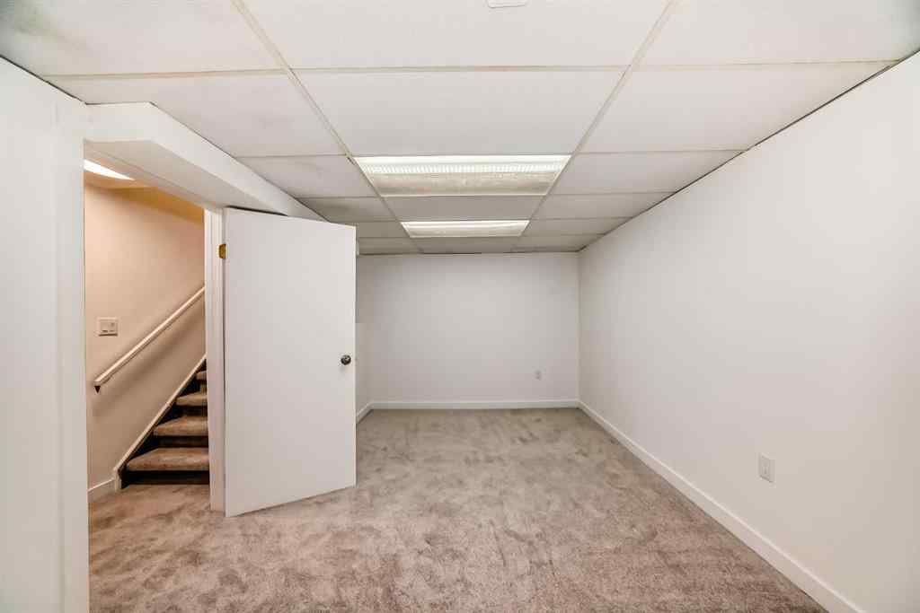 MLS® A2239322 - Unit #32 1515 Falconridge Drive NE in Falconridge Calgary, Residential