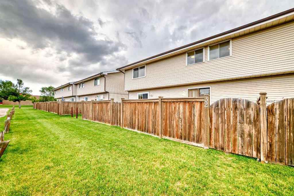 MLS® A2239322 - Unit #32 1515 Falconridge Drive NE in Falconridge Calgary, Residential