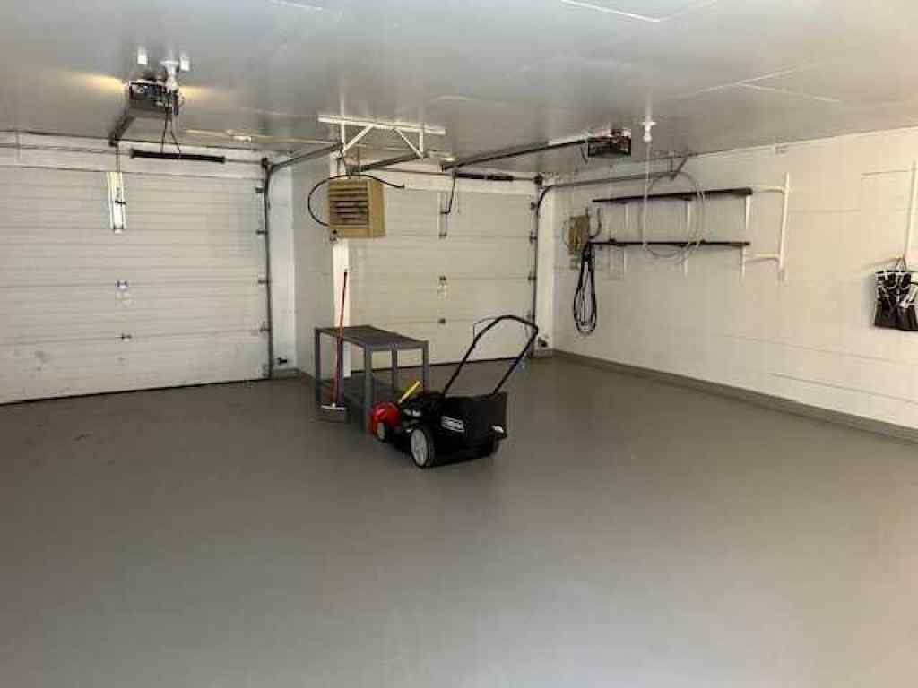 MLS® A2239326 - 202 2 Avenue E in Hanna Hanna, Residential