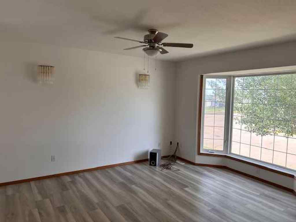 MLS® A2239326 - 202 2 Avenue E in Hanna Hanna, Residential