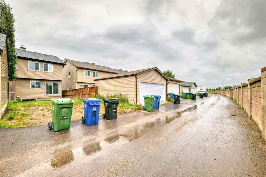 MLS® A2239345 - 249 Elgin Meadows Park SE in McKenzie Towne Calgary, Residential