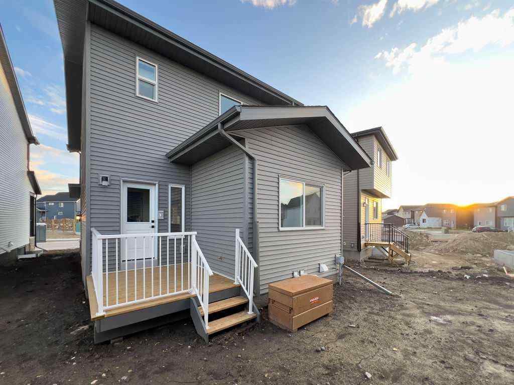 MLS® A2239351 - 982 Chinook Winds Meadow SW in Chinook Gate Airdrie, Residential