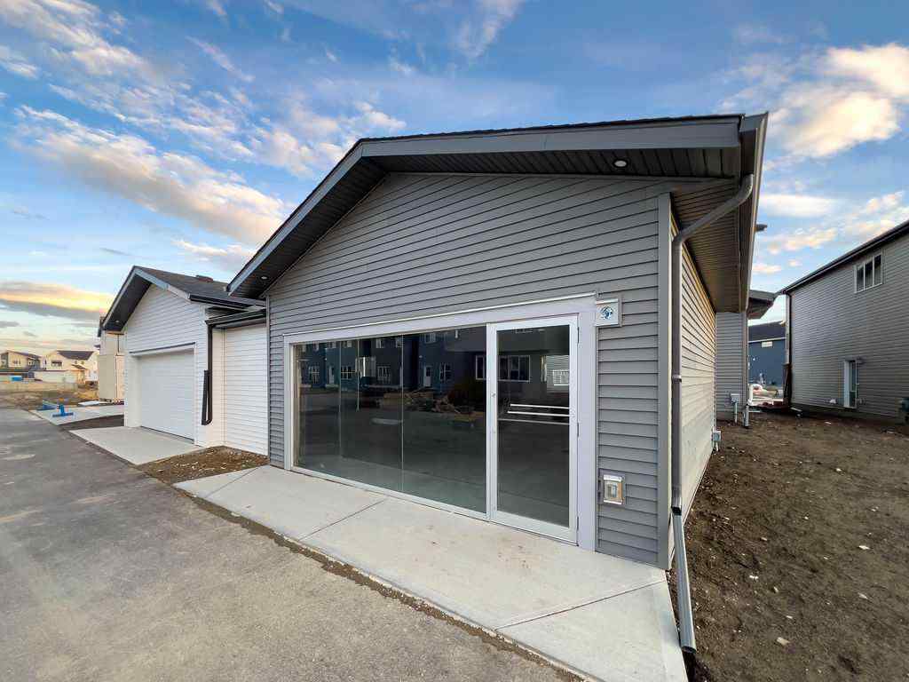 MLS® A2239351 - 982 Chinook Winds Meadow SW in Chinook Gate Airdrie, Residential