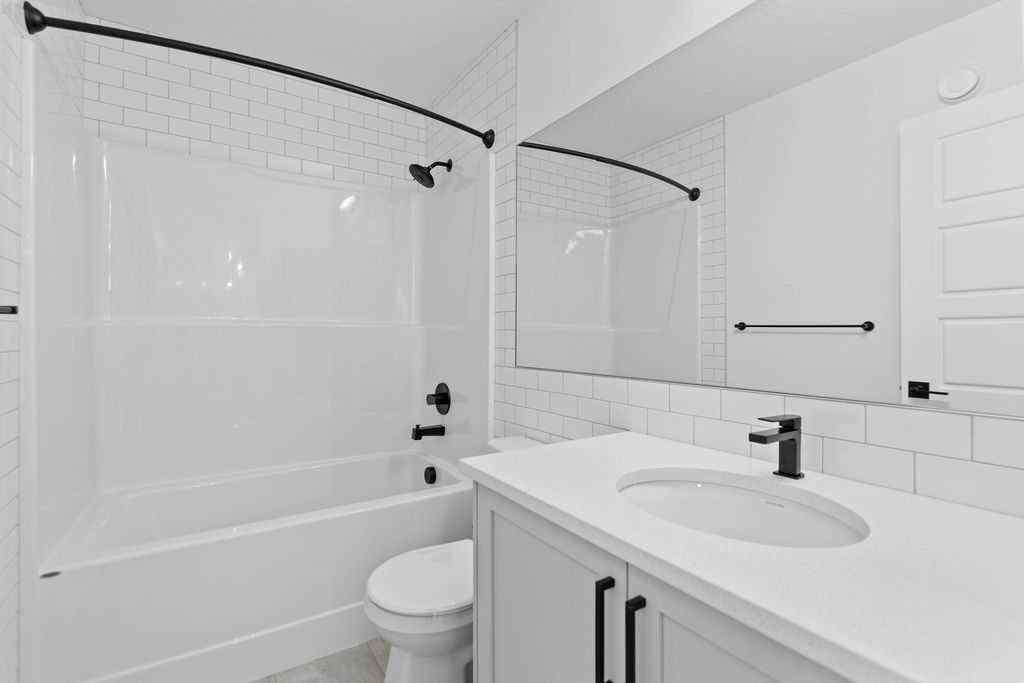 MLS® A2239351 - 982 Chinook Winds Meadow SW in Chinook Gate Airdrie, Residential