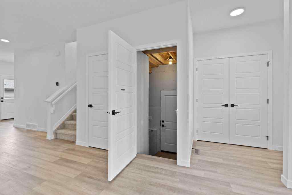 MLS® A2239351 - 982 Chinook Winds Meadow SW in Chinook Gate Airdrie, Residential