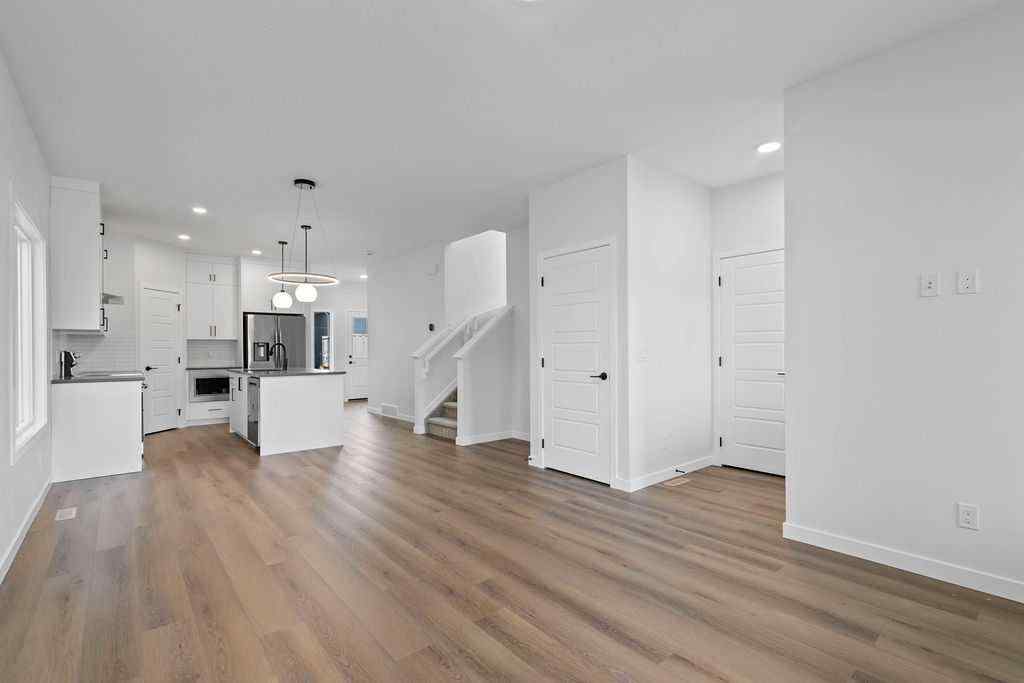 MLS® A2239358 - 990 Chinook Winds Meadow SW in Chinook Gate Airdrie, Residential