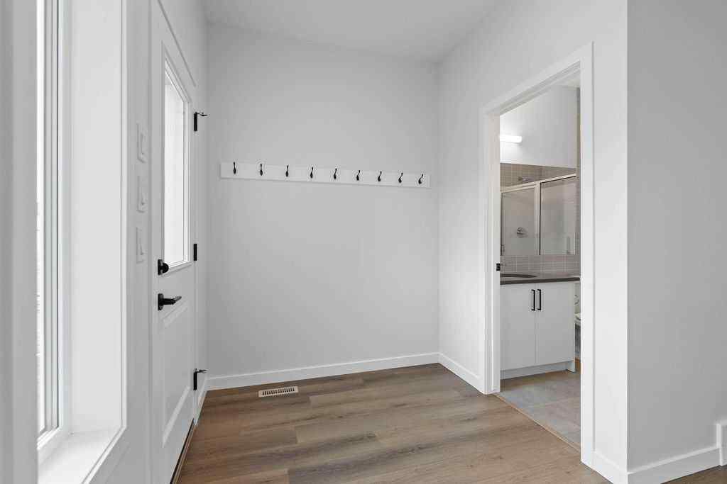 MLS® A2239358 - 990 Chinook Winds Meadow SW in Chinook Gate Airdrie, Residential