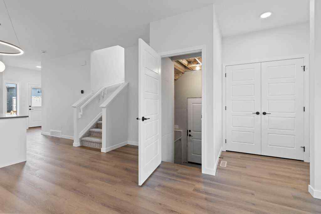 MLS® A2239358 - 990 Chinook Winds Meadow SW in Chinook Gate Airdrie, Residential