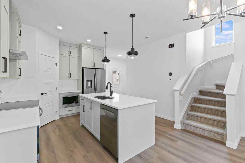 MLS® A2239371 - 966 Chinook Winds Meadow SW in Chinook Gate Airdrie, Residential