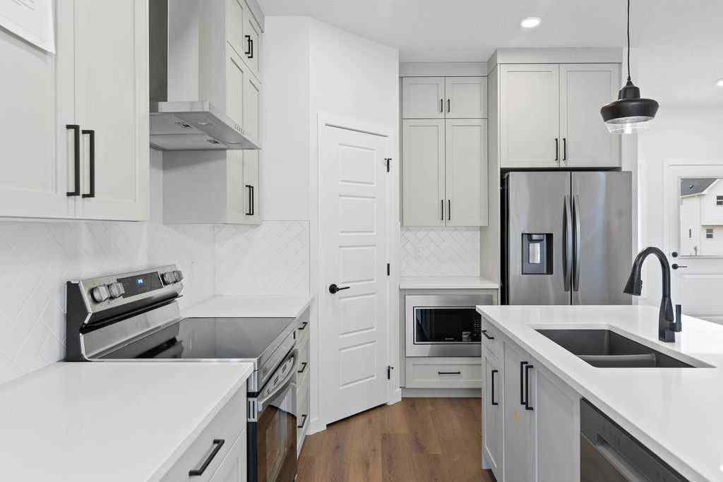 MLS® A2239371 - 966 Chinook Winds Meadow SW in Chinook Gate Airdrie, Residential