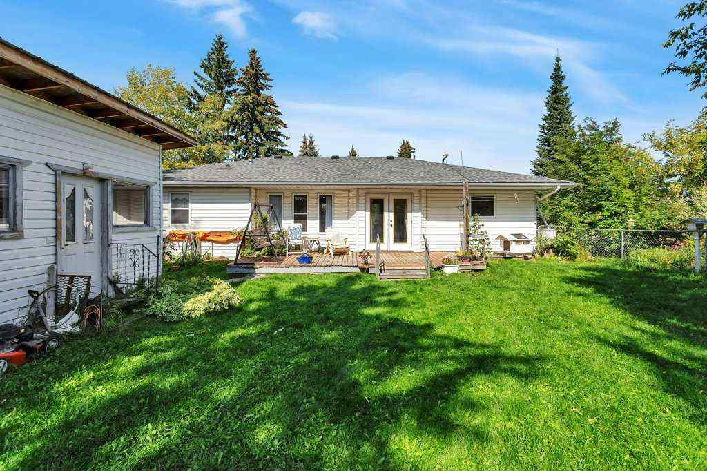 MLS® A2239373 - 4 50 Avenue  in NONE Bluffton, Residential
