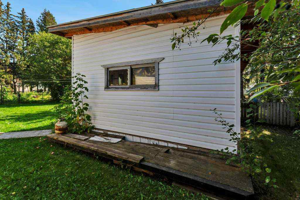 MLS® A2239373 - 4 50 Avenue  in NONE Bluffton, Residential