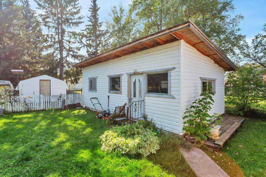 MLS® A2239373 - 4 50 Avenue  in NONE Bluffton, Residential
