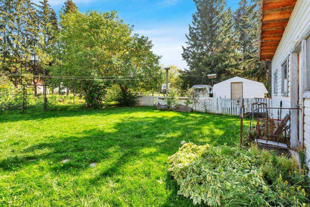 MLS® A2239373 - 4 50 Avenue  in NONE Bluffton, Residential