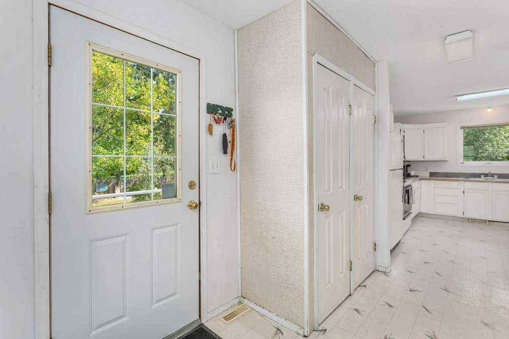 MLS® A2239373 - 4 50 Avenue  in NONE Bluffton, Residential