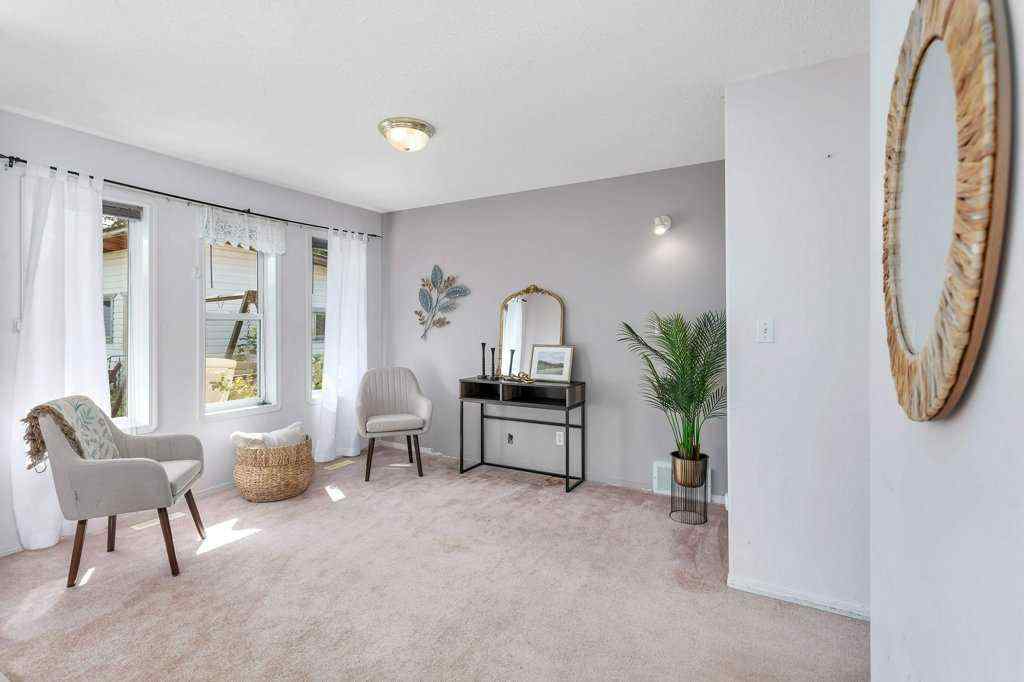 MLS® A2239373 - 4 50 Avenue  in NONE Bluffton, Residential