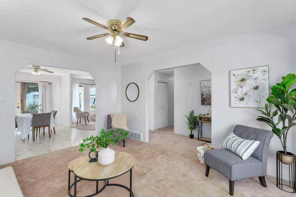 MLS® A2239373 - 4 50 Avenue  in NONE Bluffton, Residential