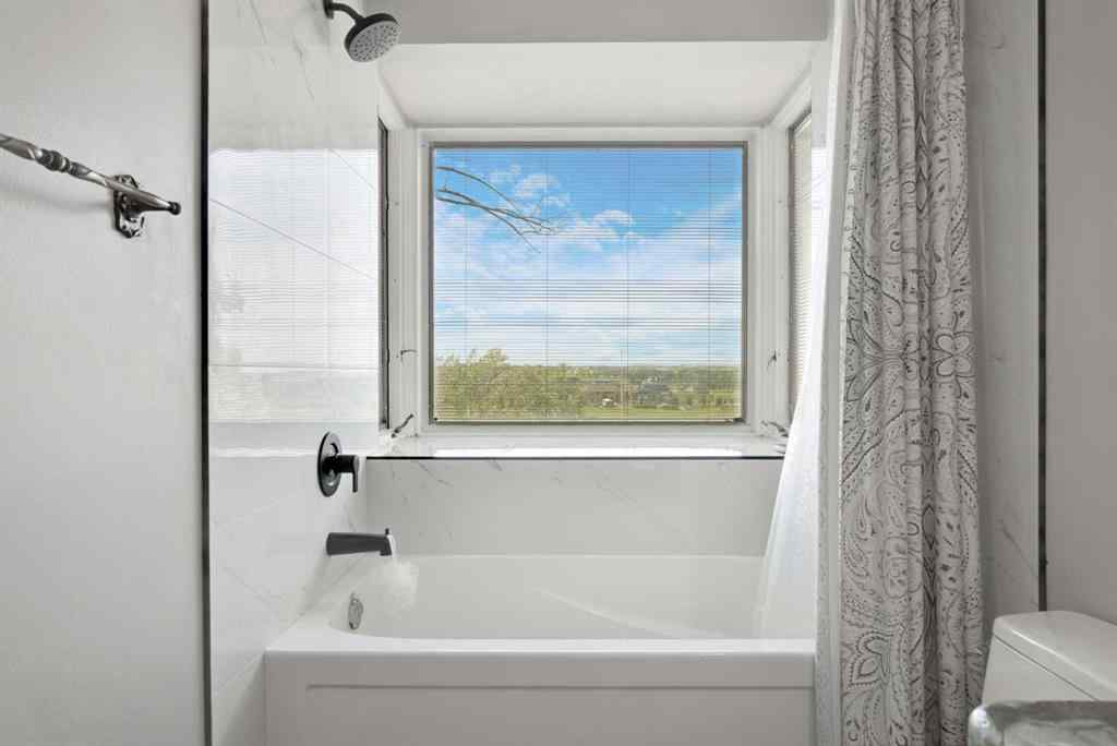 MLS® A2239377 - 56053 Ridgeview Drive E in NONE Rural Foothills County, Residential