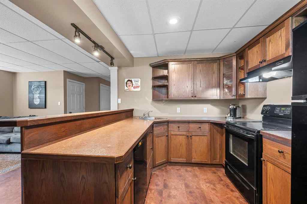MLS® A2239379 - 1406 52C Avenue  in College Park Lloydminster, Residential