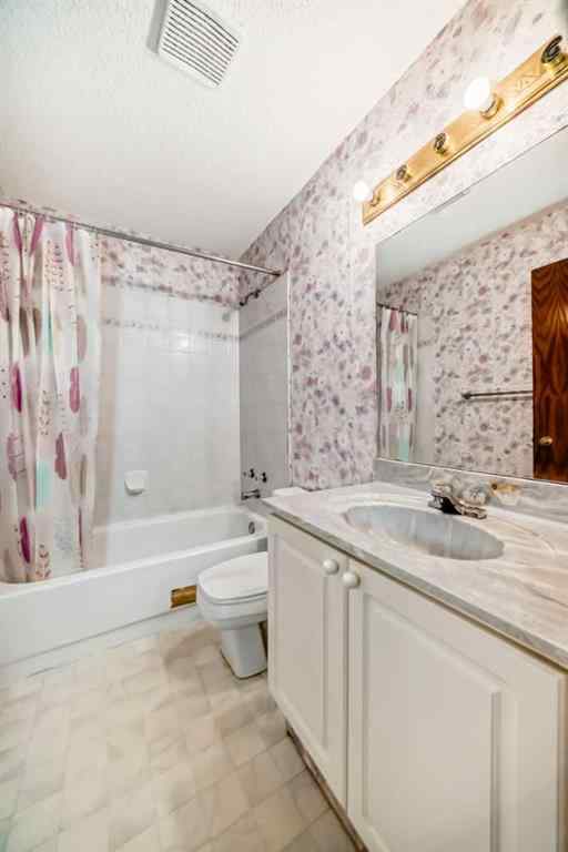 MLS® A2239382 - 28 Harvest Oak Drive NE in Harvest Hills Calgary, Residential